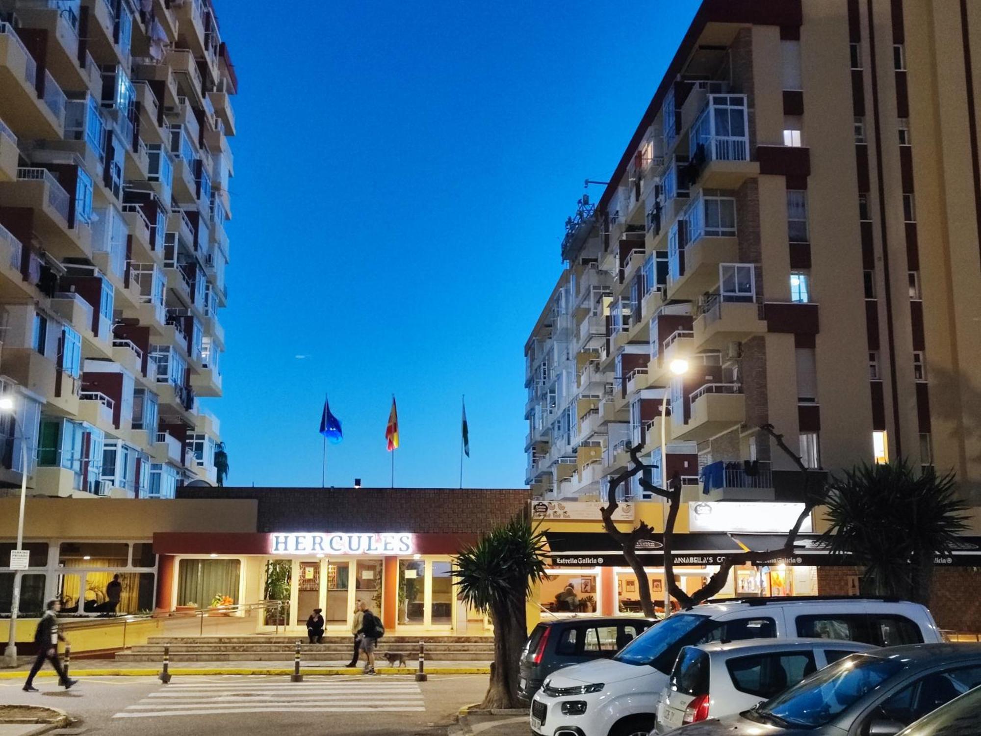 Hercules Paradise 531 Apartamento Con Vistas Al Mar Mediterraneo En Benalmadena A Pasos Del Centro Y Su Vibrante Zona Comercial Disfruta De Una Experiencia Unica En La Costa Del Sol Malaga Andalucia Well-Connected To The Airport Eksteriør billede