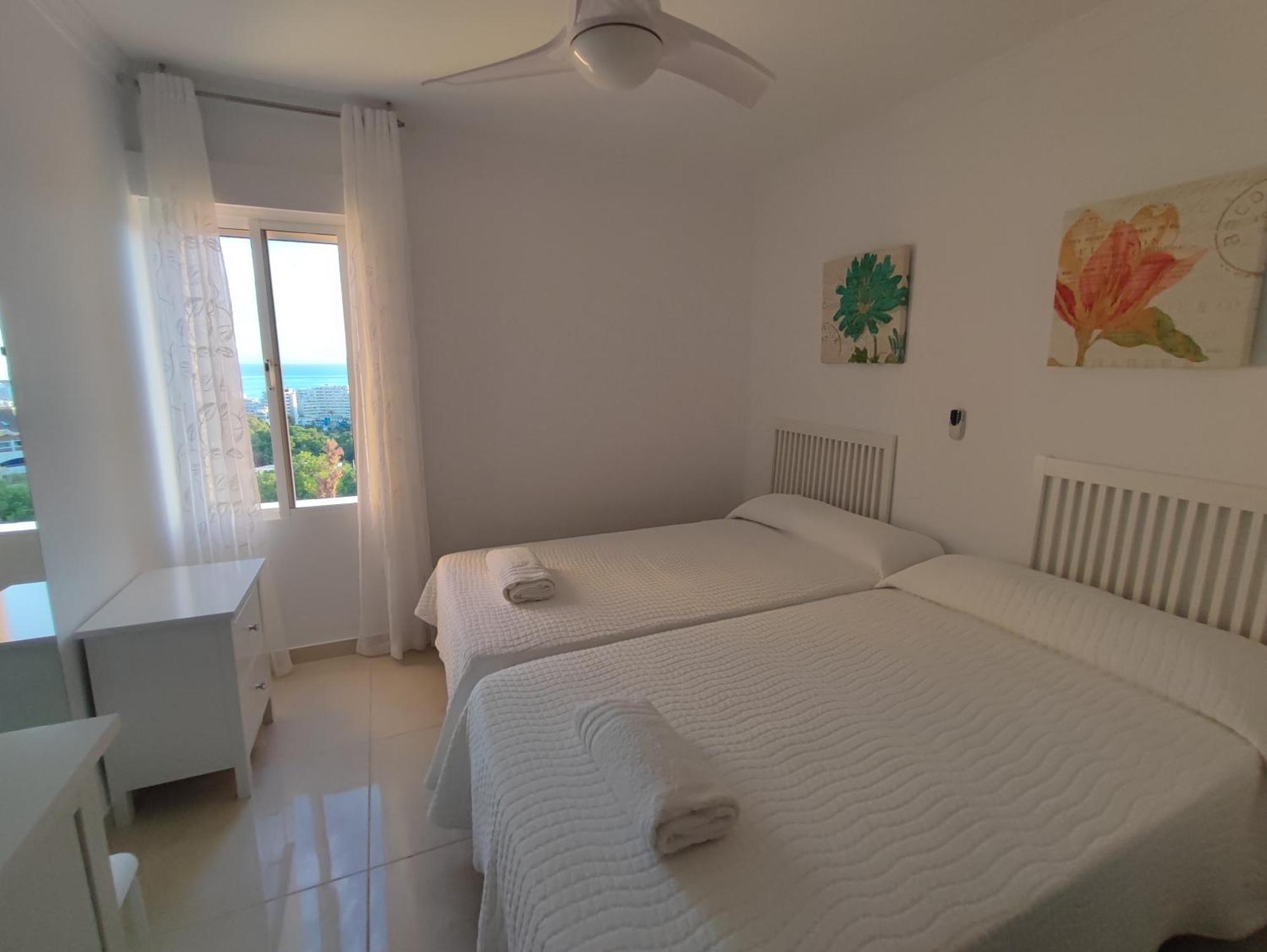 Hercules Paradise 531 Apartamento Con Vistas Al Mar Mediterraneo En Benalmadena A Pasos Del Centro Y Su Vibrante Zona Comercial Disfruta De Una Experiencia Unica En La Costa Del Sol Malaga Andalucia Well-Connected To The Airport Eksteriør billede