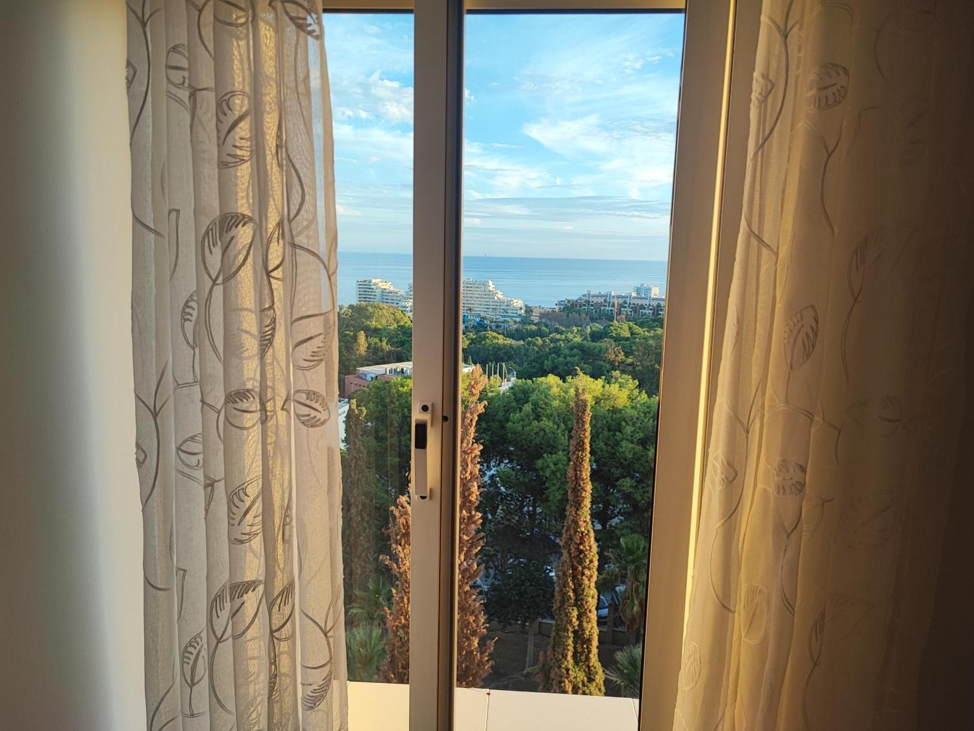 Hercules Paradise 531 Apartamento Con Vistas Al Mar Mediterraneo En Benalmadena A Pasos Del Centro Y Su Vibrante Zona Comercial Disfruta De Una Experiencia Unica En La Costa Del Sol Malaga Andalucia Well-Connected To The Airport Eksteriør billede